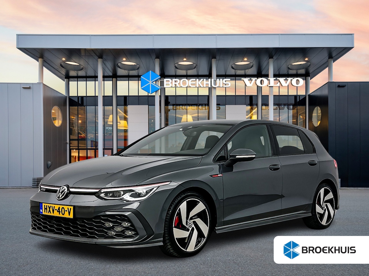 Volkswagen Golf - 2.0 TSI GTI | 18" Allseason | Harman Kardon | Parkeercamera | Adaptieve Cruise | Full LED - AutoWereld.nl