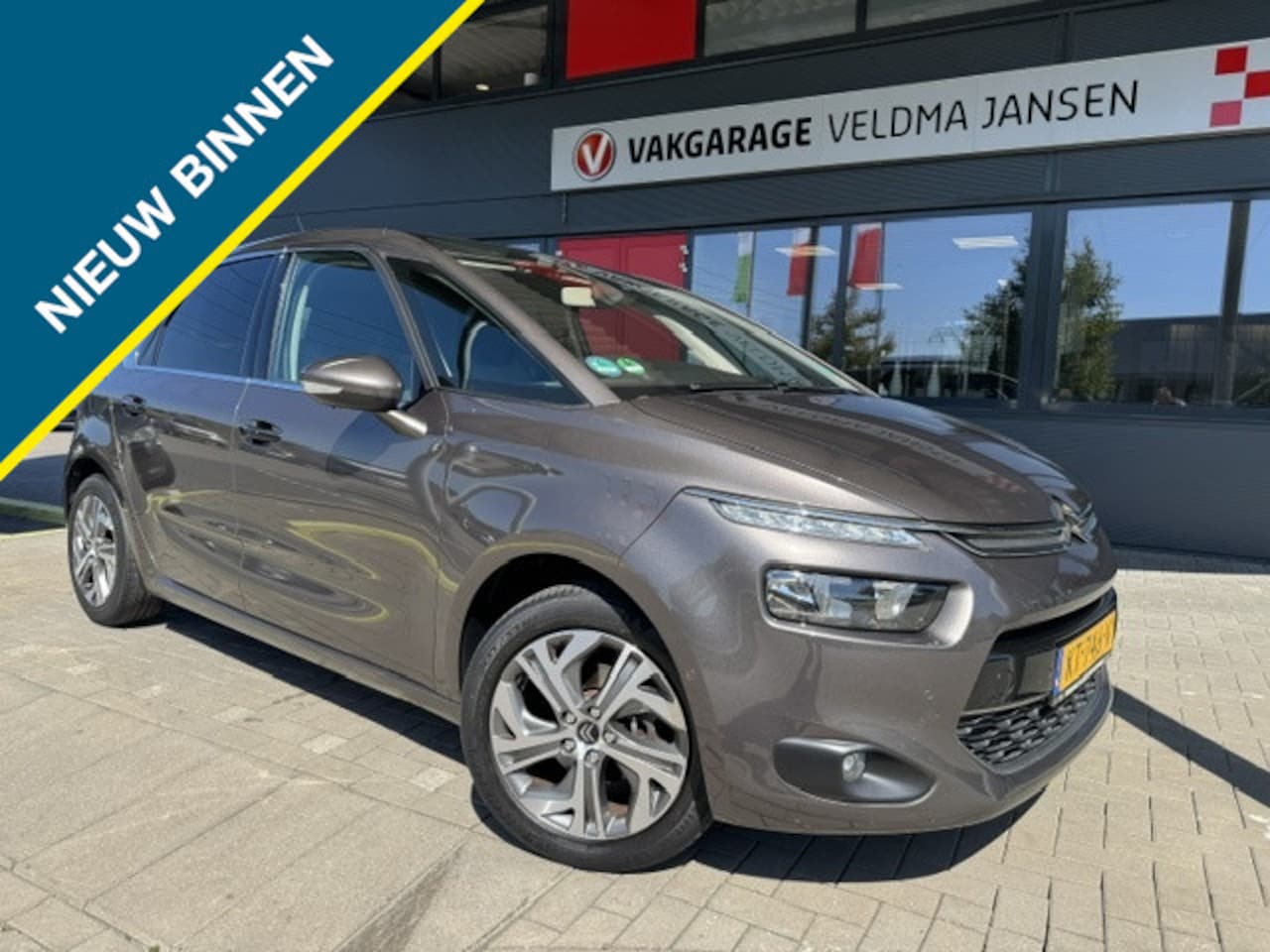 Citroën C4 Picasso - 1.2 PT INTENSIVE + ECC/LMV/PDC/NAVi/TREKHAAK - AutoWereld.nl