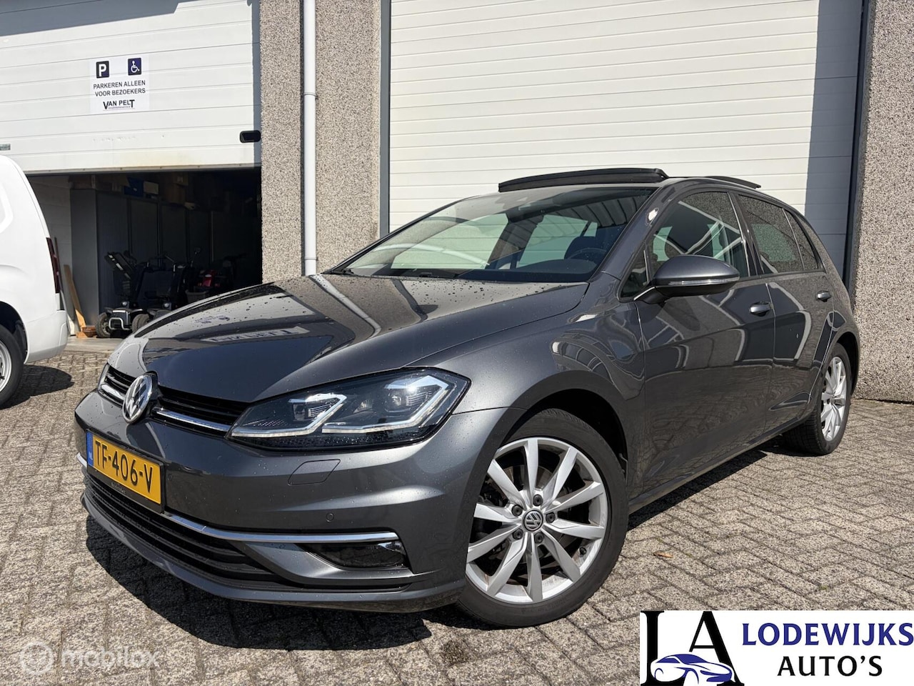 Volkswagen Golf - 1.5 TSI Highline Business R 1.5 TSI Highline Business R - AutoWereld.nl