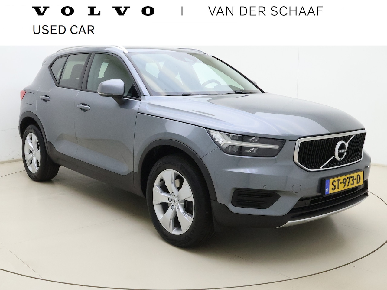 Volvo XC40 - T4 Momentum | Trekhaak | Achteruitrij Camera | Stoelverwarming | Climate control | Parkeer - AutoWereld.nl