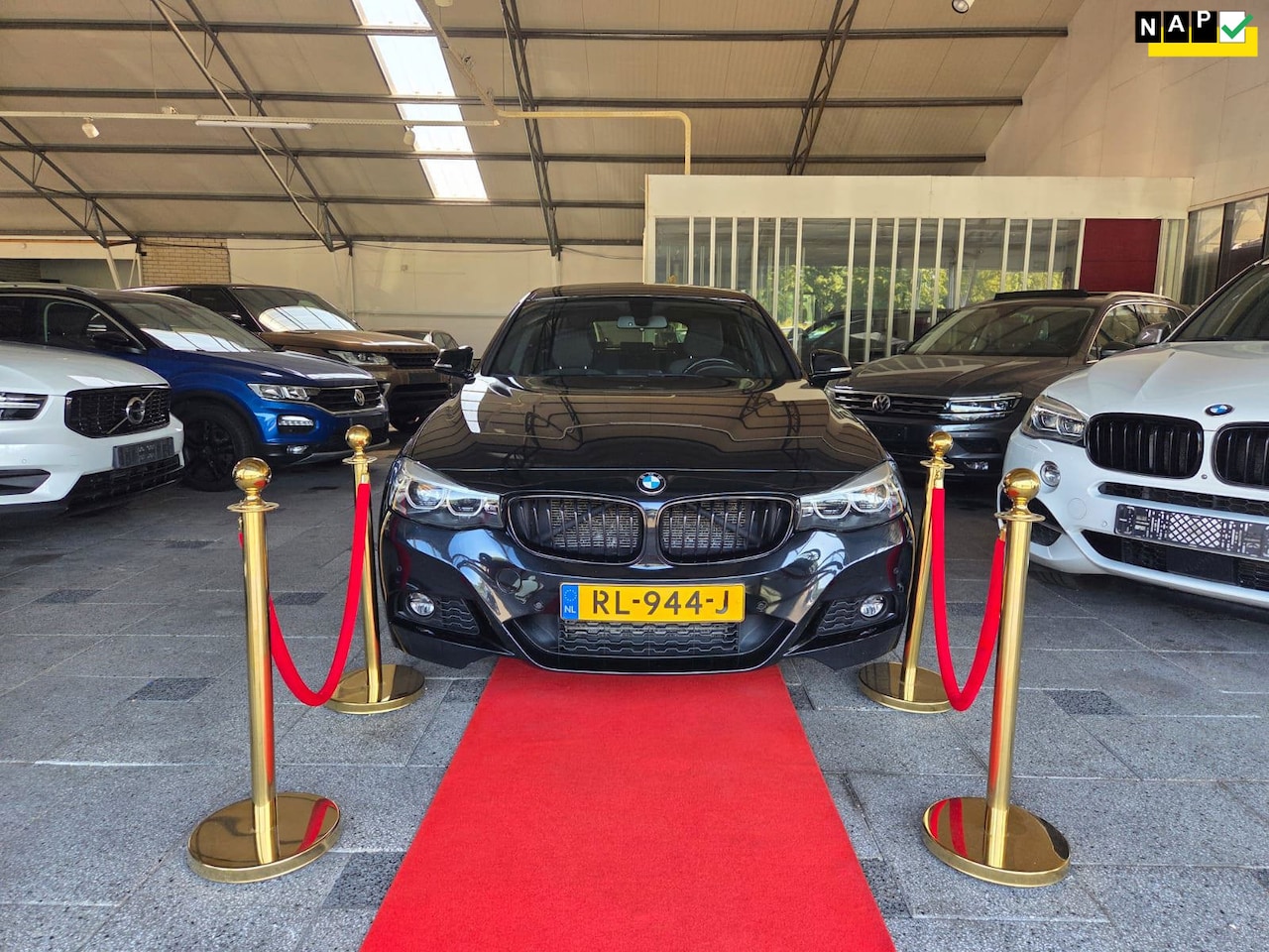 BMW 3-serie Gran Turismo - Edition M Harmann AUTOMAAT FULL !! 320D !! - AutoWereld.nl