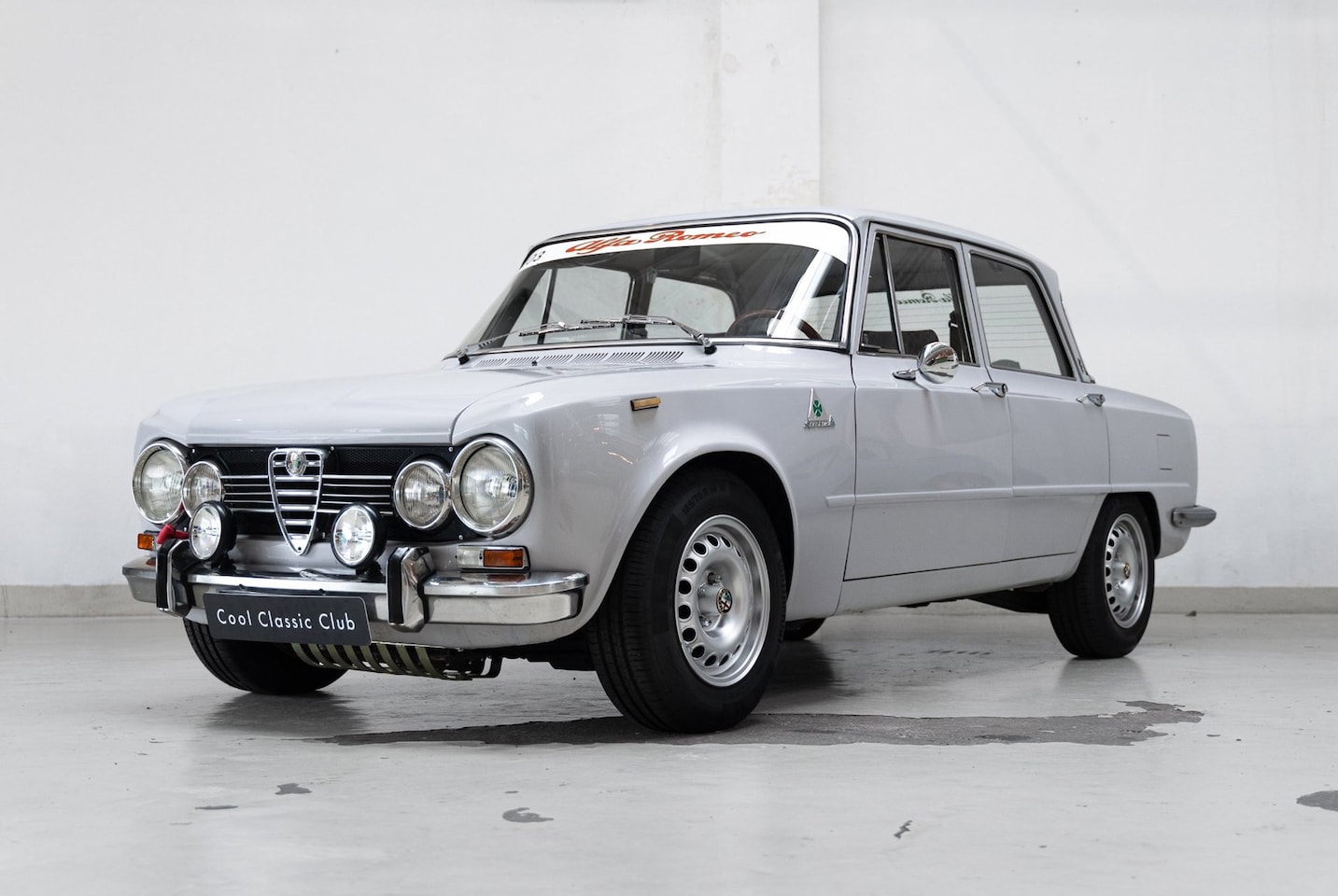 Alfa Romeo Giulia - Super - 2.0L - LSD - Grigio indaco - - AutoWereld.nl