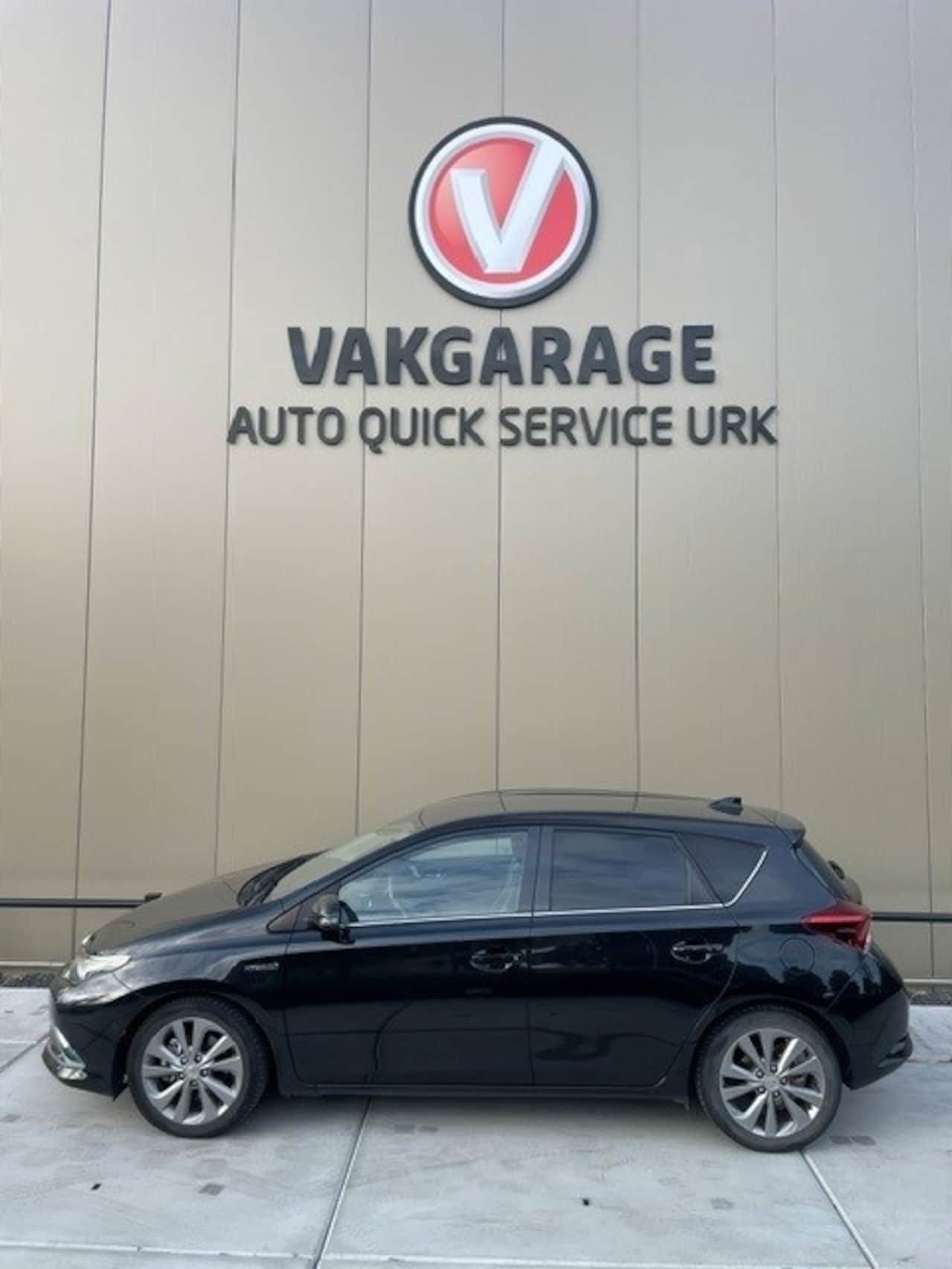 Toyota Auris - 1.8 Hybrid Executive 1.8 Hybrid Executive - AutoWereld.nl