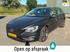 Volvo V60 - 2.4 D6 AWD Plug-In Hybrid Summum/Leder/Trekhaak/Open dak