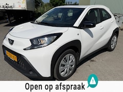 Toyota Aygo X - 1.0 VVT-i X Play Automaat/Carplay/Camera/Adap cruise