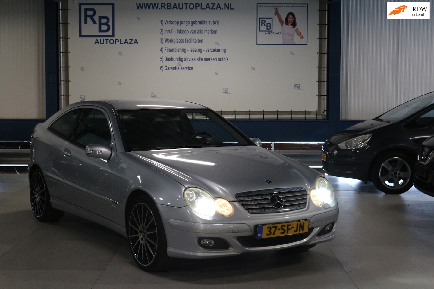 Mercedes-Benz C-klasse Sportcoupé - 160 / NAP / FULL SERVICE / KEURIGE AUTO ! ! ! - AutoWereld.nl
