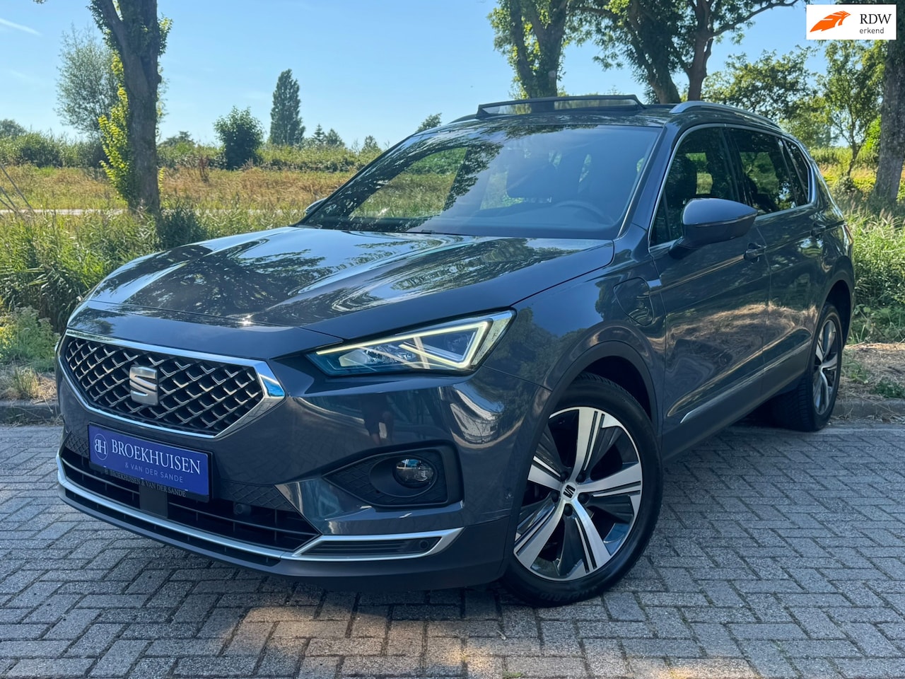 SEAT Tarraco - 1.4 TSI e-Hybrid PHEV Xcellence 245pk Panoramadak / Camera / Stoelverwarming - AutoWereld.nl