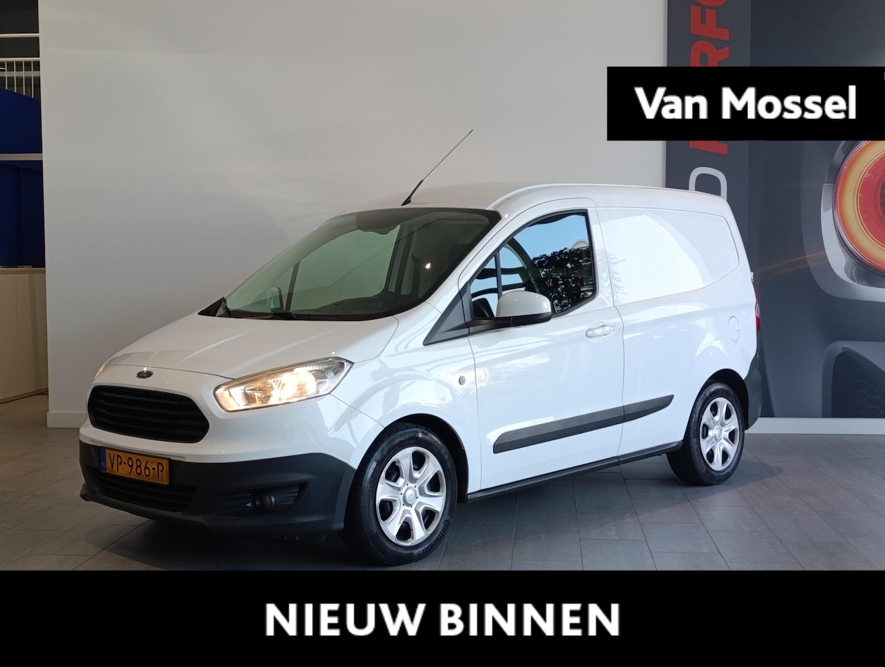 Ford Transit Courier - 1.0 Trend 1.0 Trend - AutoWereld.nl