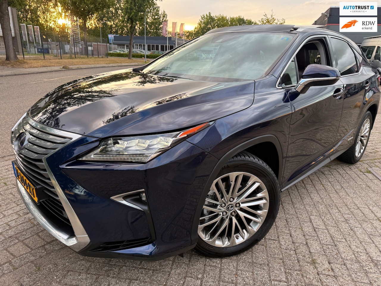 Lexus RX 450h - 4WD LUXURY LINE PANO LEDER FULL OPTIONS 20-INCH - AutoWereld.nl