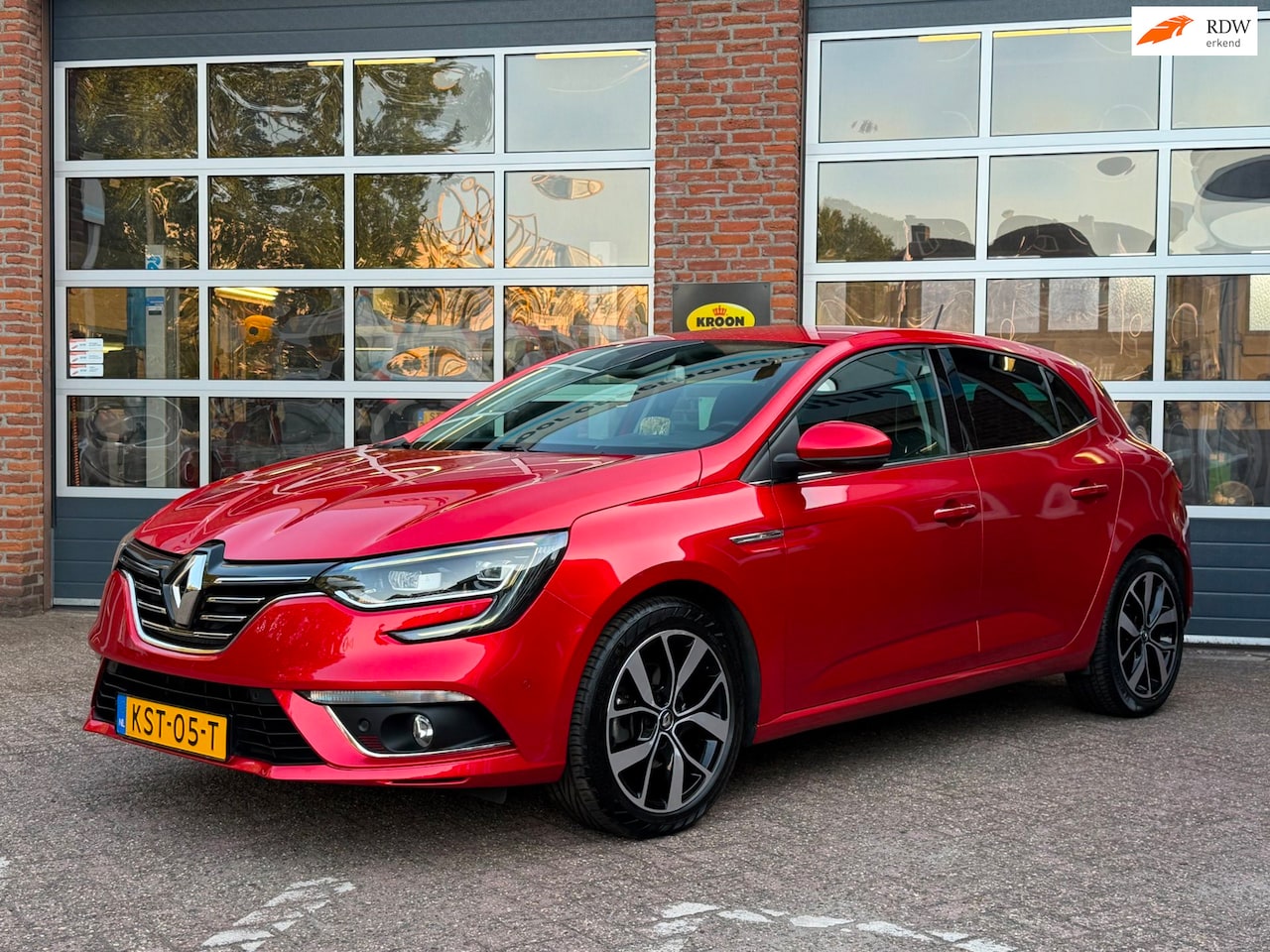 Renault Mégane - 1.3 TCe Bose 1.3 TCe Bose , navi, camera, Cruise, keyless, head up, 1/2 leder, 17 inch - AutoWereld.nl