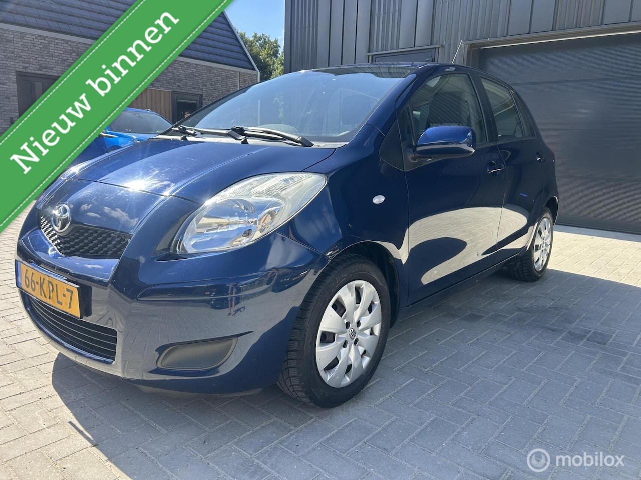 Toyota Yaris - 1.3 VVTi Dynamic 5 Deurs CruiseC Airco - AutoWereld.nl
