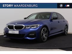 BMW 3-serie - 330i High Executive M Sport Automaat / Sportstoelen / Achteruitrijcamera / Head-Up / LED /
