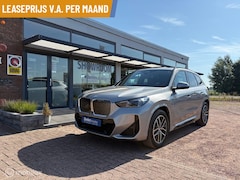 BMW iX1 - eDrive20 67 kWh M Sport Edition | €1.202 P/M | O.B.V. 48 maanden en 25.000 km P/J