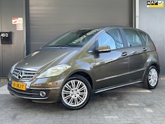 Mercedes-Benz A-klasse - 160 Elegance NAP AIRCO CRUISE BLUETOOTH NAVI HALFLEERMF STUUR LM VELGEN