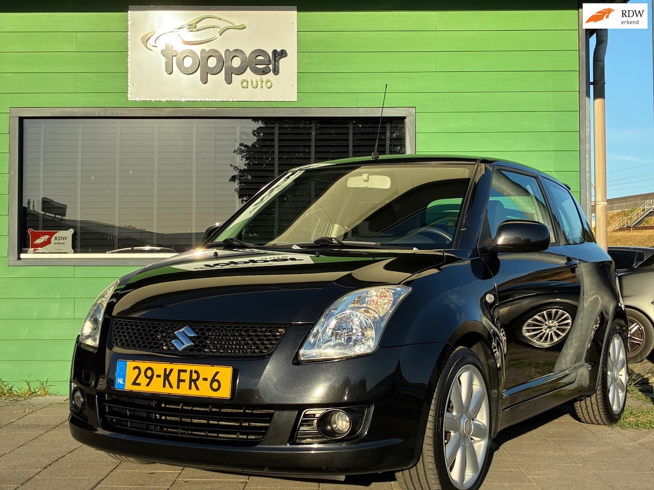 Suzuki Swift - 1.3 Comfort|Automaat|Navigatie|Airco|CarPlay|LM-Velgen|Nieuwe APK| - AutoWereld.nl