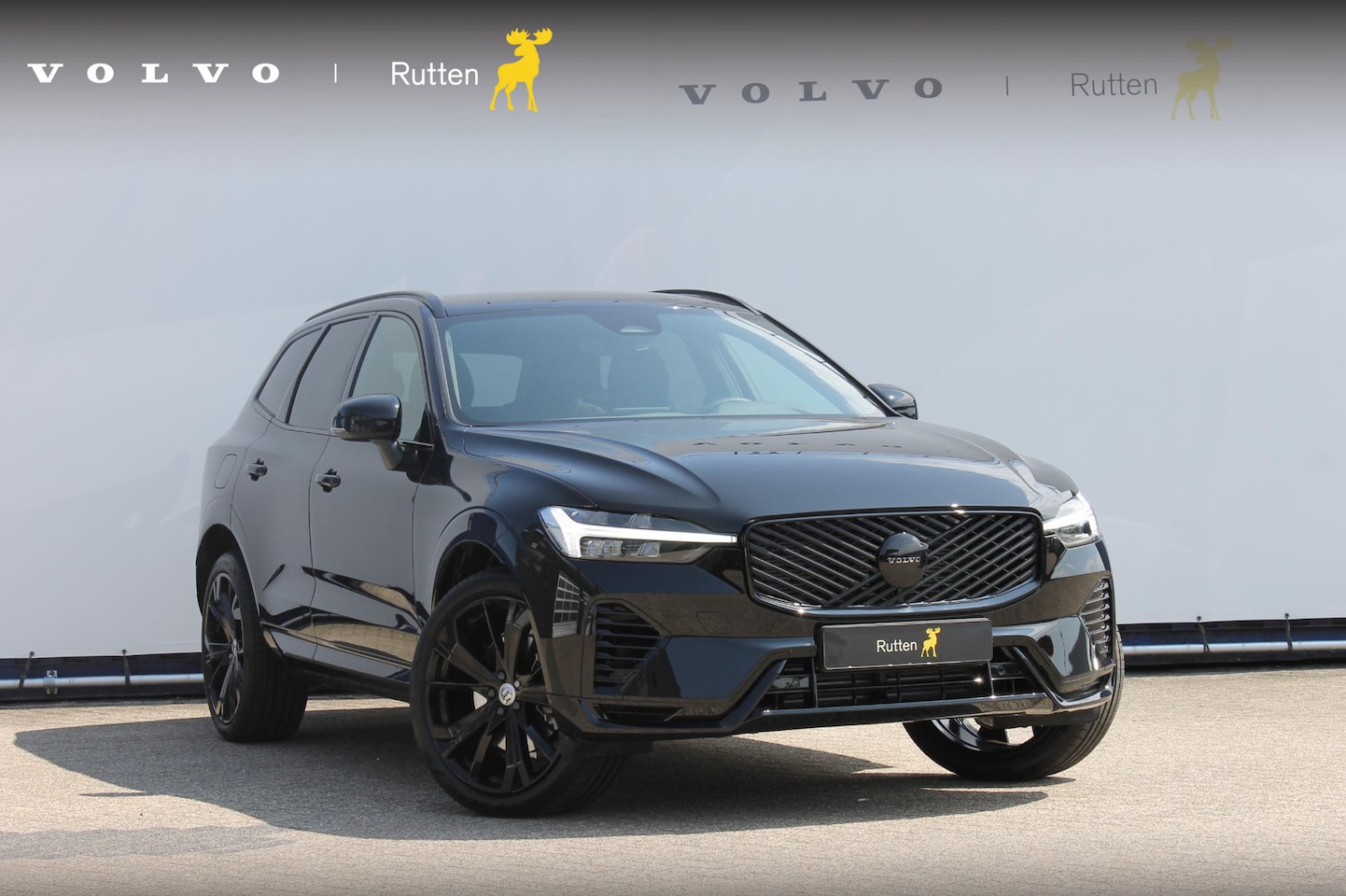Volvo XC60 - T8 455PK Automaat AWD Plus Black Edition Google infotainment / 21" lichtmetalen velgen / V - AutoWereld.nl