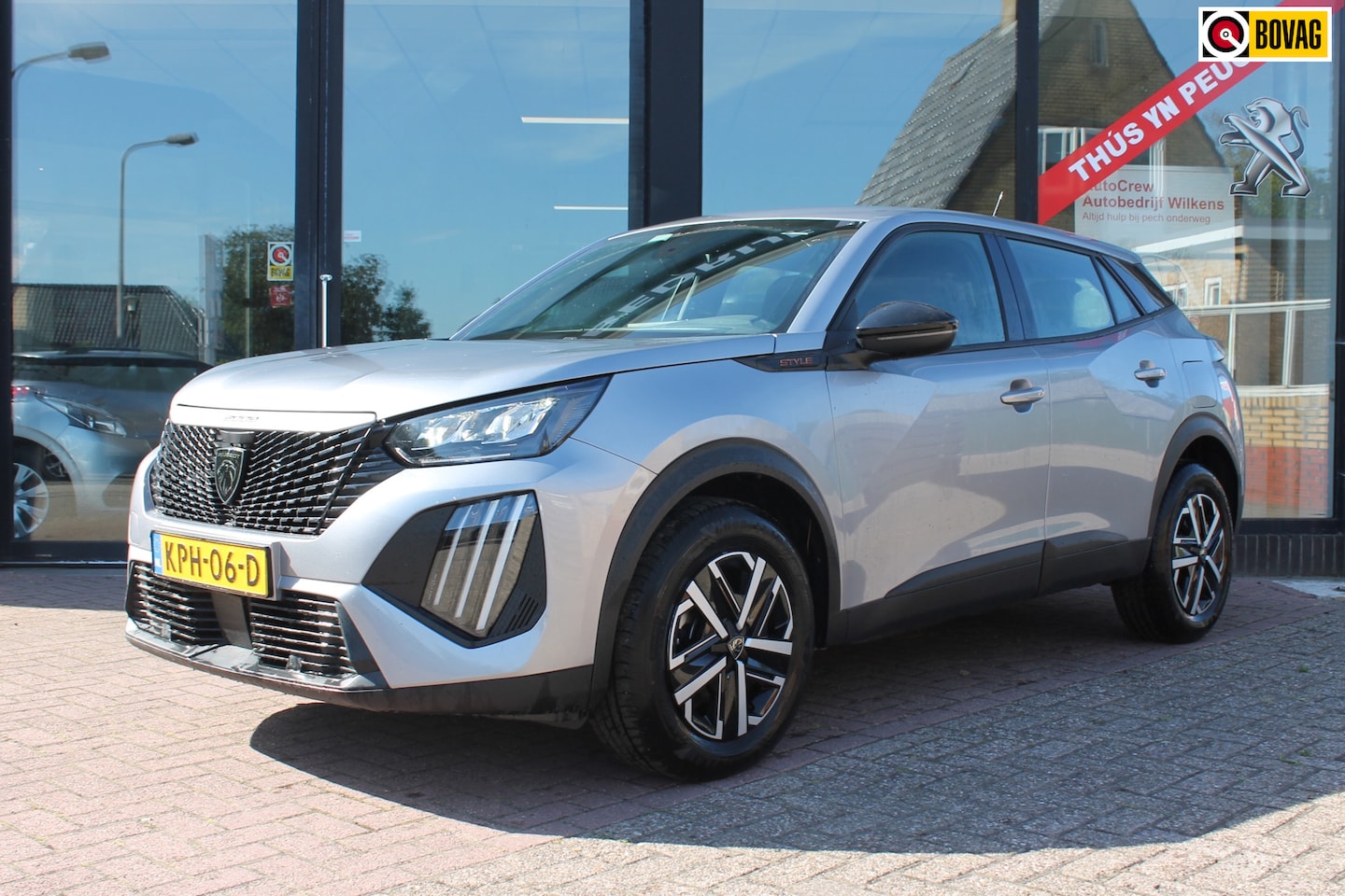 Peugeot 2008 - 1.2 Hybrid 136 Style Cruise/Lmv/Automaat! - AutoWereld.nl