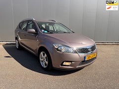 Kia Cee'd - 1.4 CVVT X-ecutive clima 17 inch