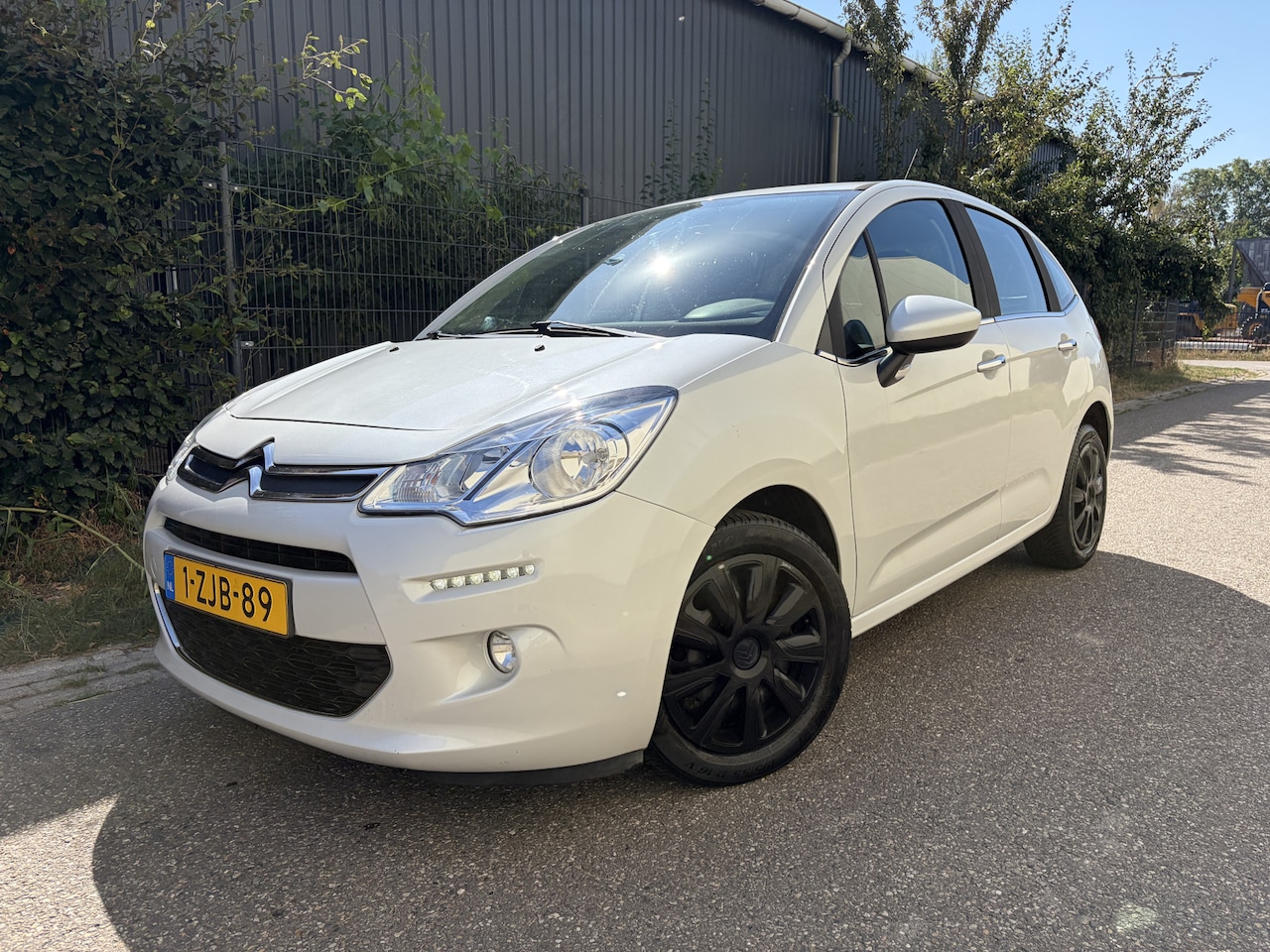 Citroën C3 - 1.2 PureTech Collection / CRUISE / AIRCO / APK8-2027 / 120dkm! NAP! - AutoWereld.nl