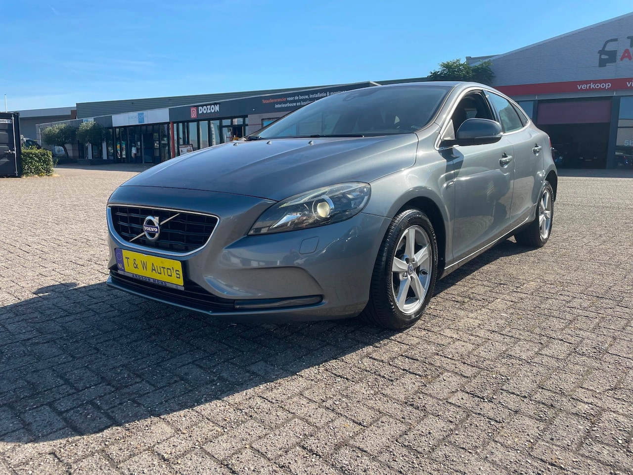 Volvo V40 - 2.0 T2 Momentum navi.camera - AutoWereld.nl