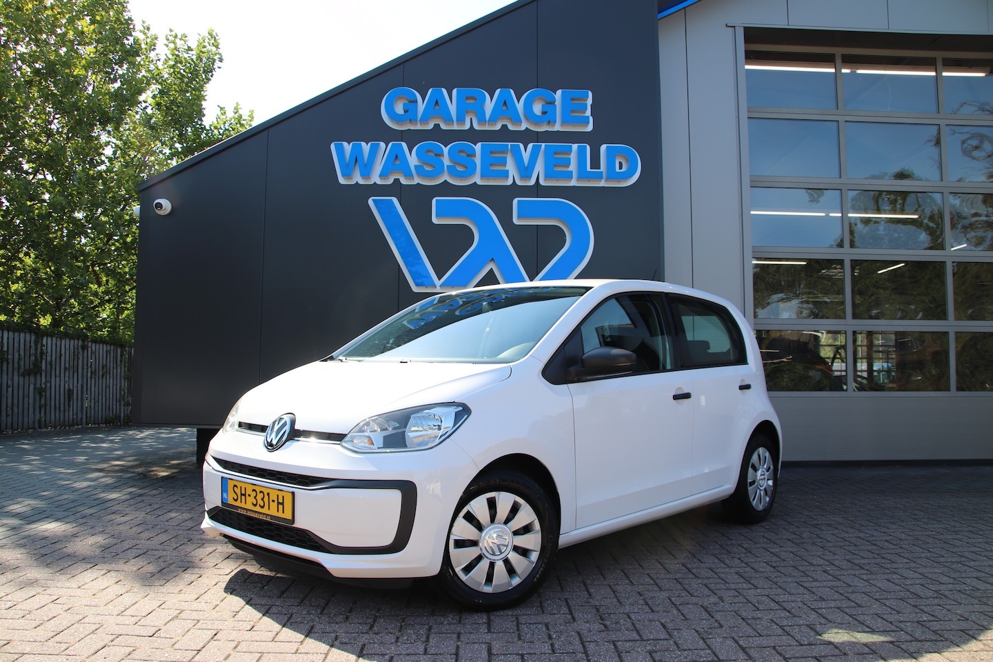 Volkswagen Up! - 1.0 Airco/Bluetooth/ALL SEASON/Elekt.pakket - AutoWereld.nl