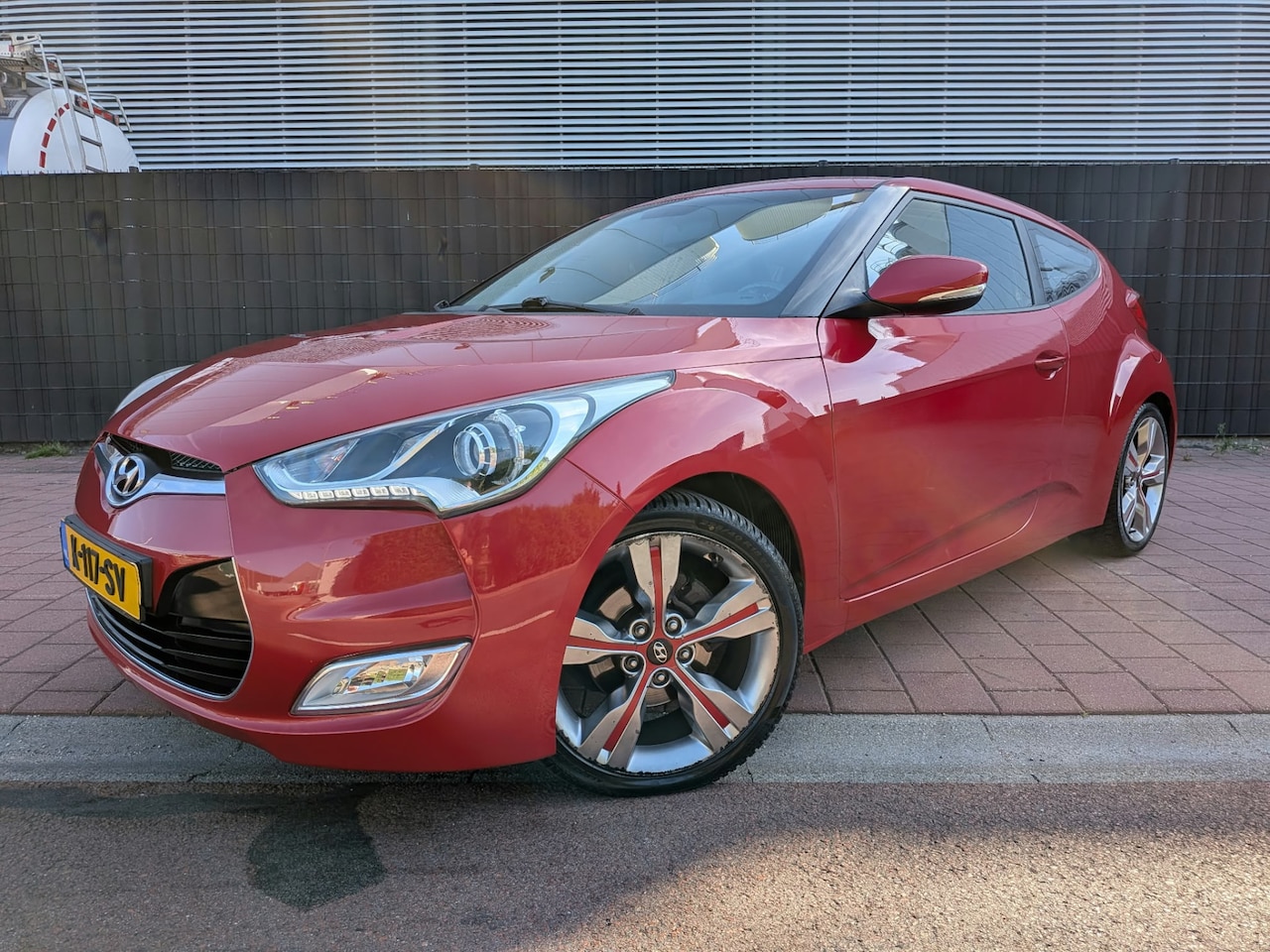 Hyundai Veloster - 1.6 GDI i-Catcher 1.6 GDI i-Catcher - AutoWereld.nl