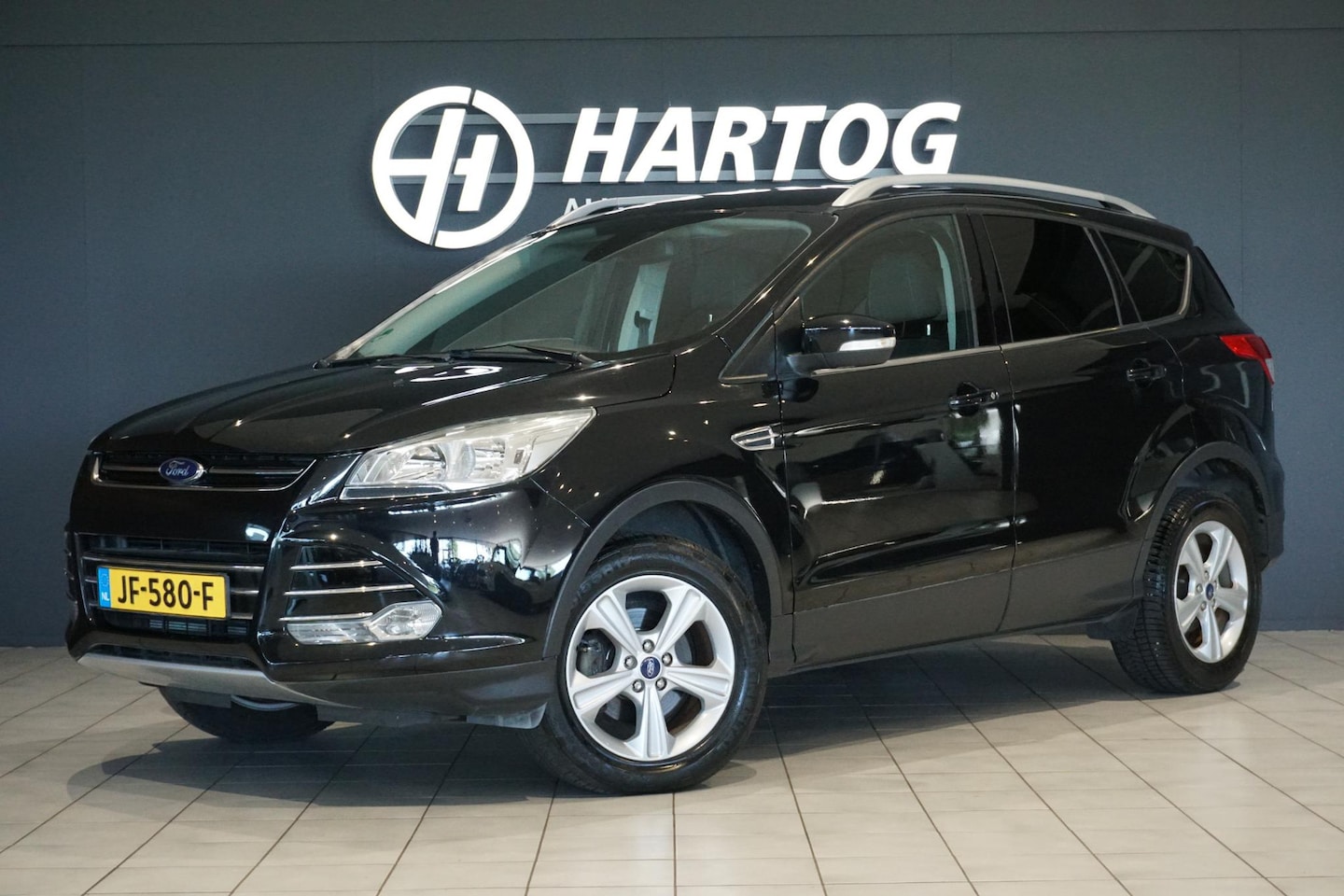 Ford Kuga - 1.5 150PK + TREKHAAK / STOELVERWARMING - AutoWereld.nl