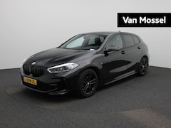 BMW 1-serie - 118i High Executive | Automaat | Apple Carplay / Android Auto | Parkeersensoren | Stoelver