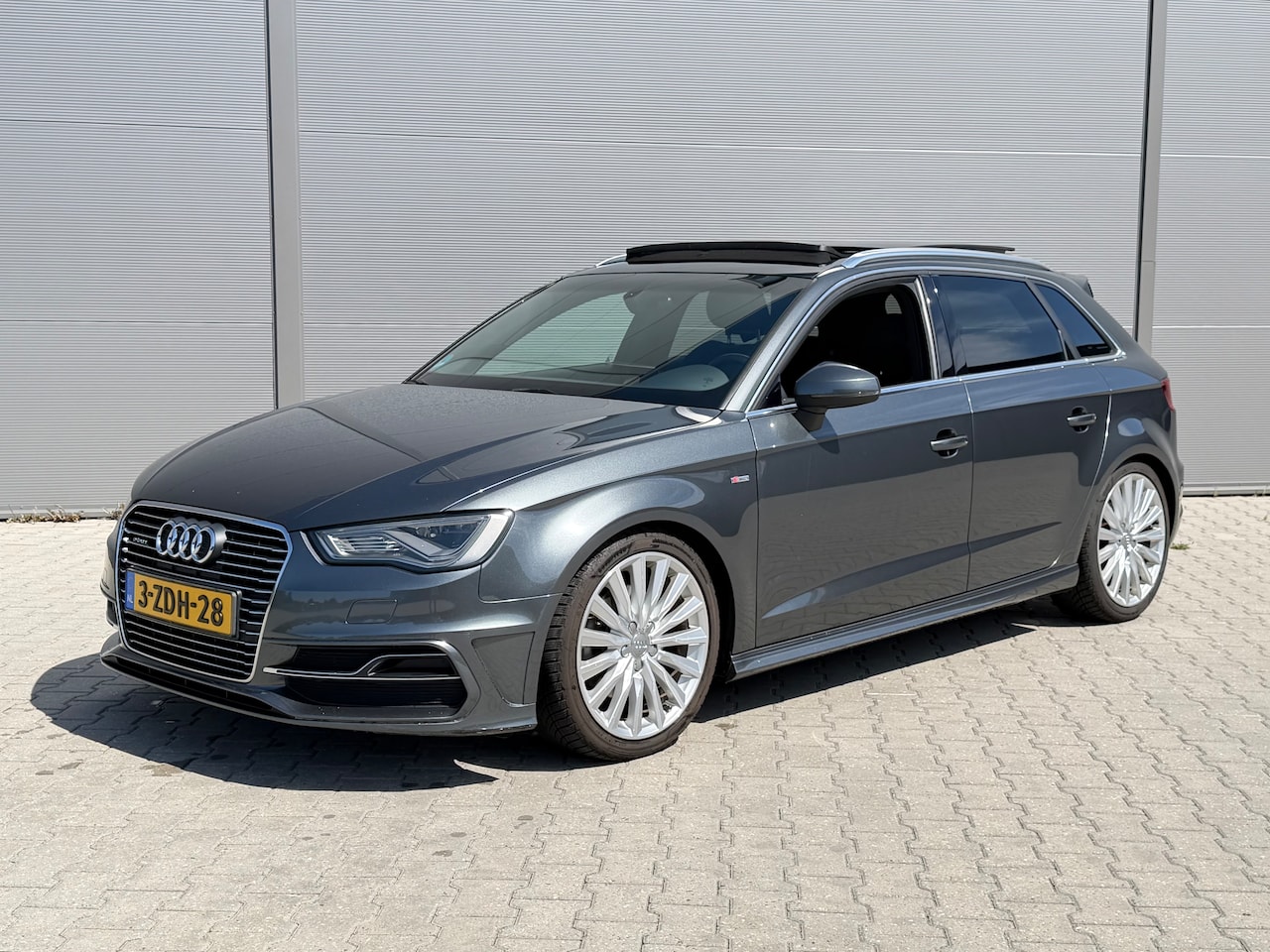 Audi A3 Sportback - 1.4 e-tron PHEV Ambition Pro Line plus - AutoWereld.nl