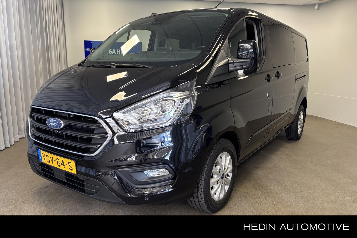 Ford Transit Custom - 300 L2H1 Limited DC | 5-zits | DC L2 | Automaat | dubbele schuifdeur | Stoel & Voorruitver - AutoWereld.nl