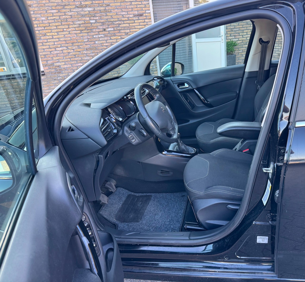 Citroën C3 - 1.2 VTi Collection Bj 2013 Lage wegenbelasting - AutoWereld.nl