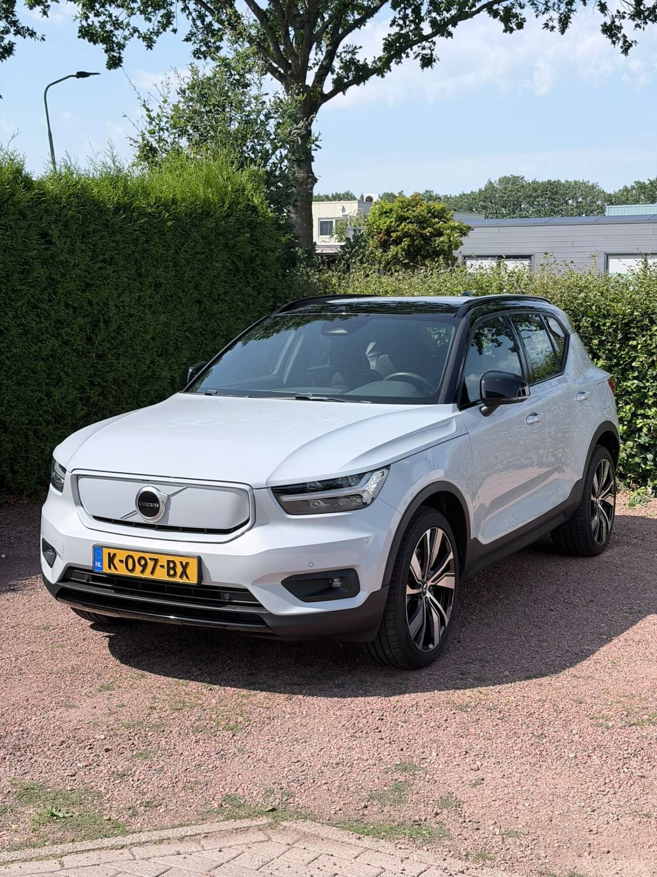 Volvo XC40 - Recharge P8 AWD R-Design Recharge P8 AWD R-Design - AutoWereld.nl