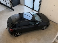 Volkswagen Polo - 1.6 TDI 5-Deurs 5-DRS Airco Sportvelgen Navi CarPlay