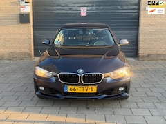 BMW 3-serie - 320i High Executive Automaat Navi Climate Cruise Control
