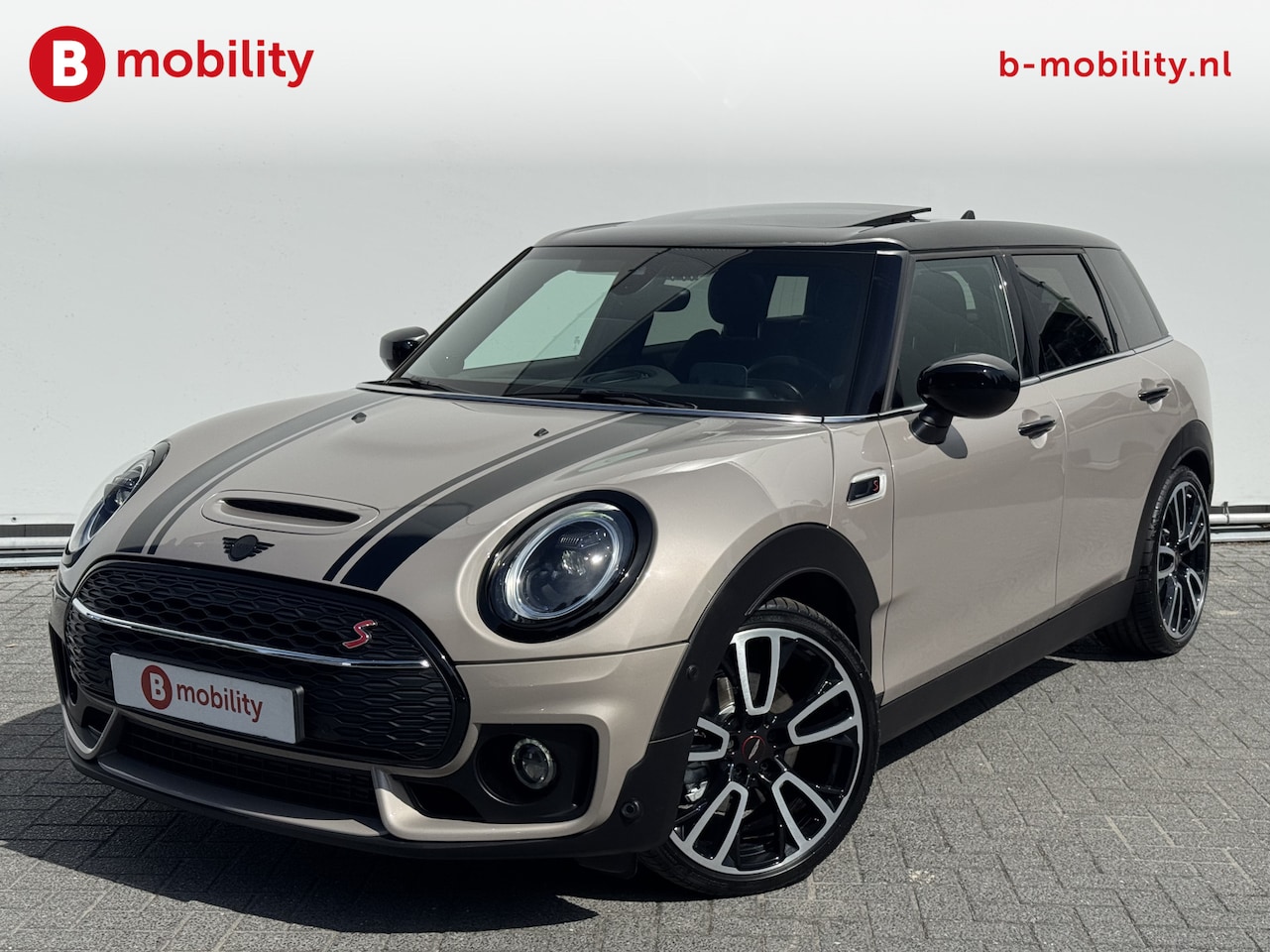MINI Clubman - 2.0 Cooper S JCW Trim Final Edition 179Pk Automaat | Panoramadak | Head-Up Display | Achte - AutoWereld.nl