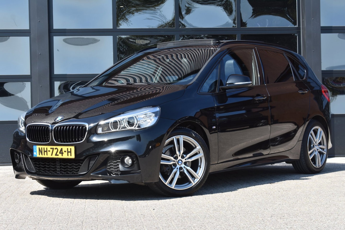 BMW 2-serie Active Tourer - 218i Centennial High Executive '17 M Pakket Pano LED LEder Clima Navi Cruise Inruil mogeli - AutoWereld.nl
