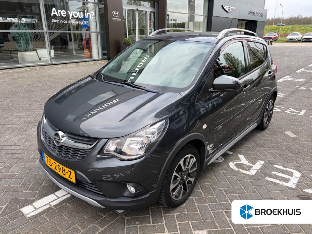 Opel Karl - 1.0 75pk AUTOMAAT Rocks Online Edition | Carplay | Airco | Cruise control | Lichtmetalen v - AutoWereld.nl