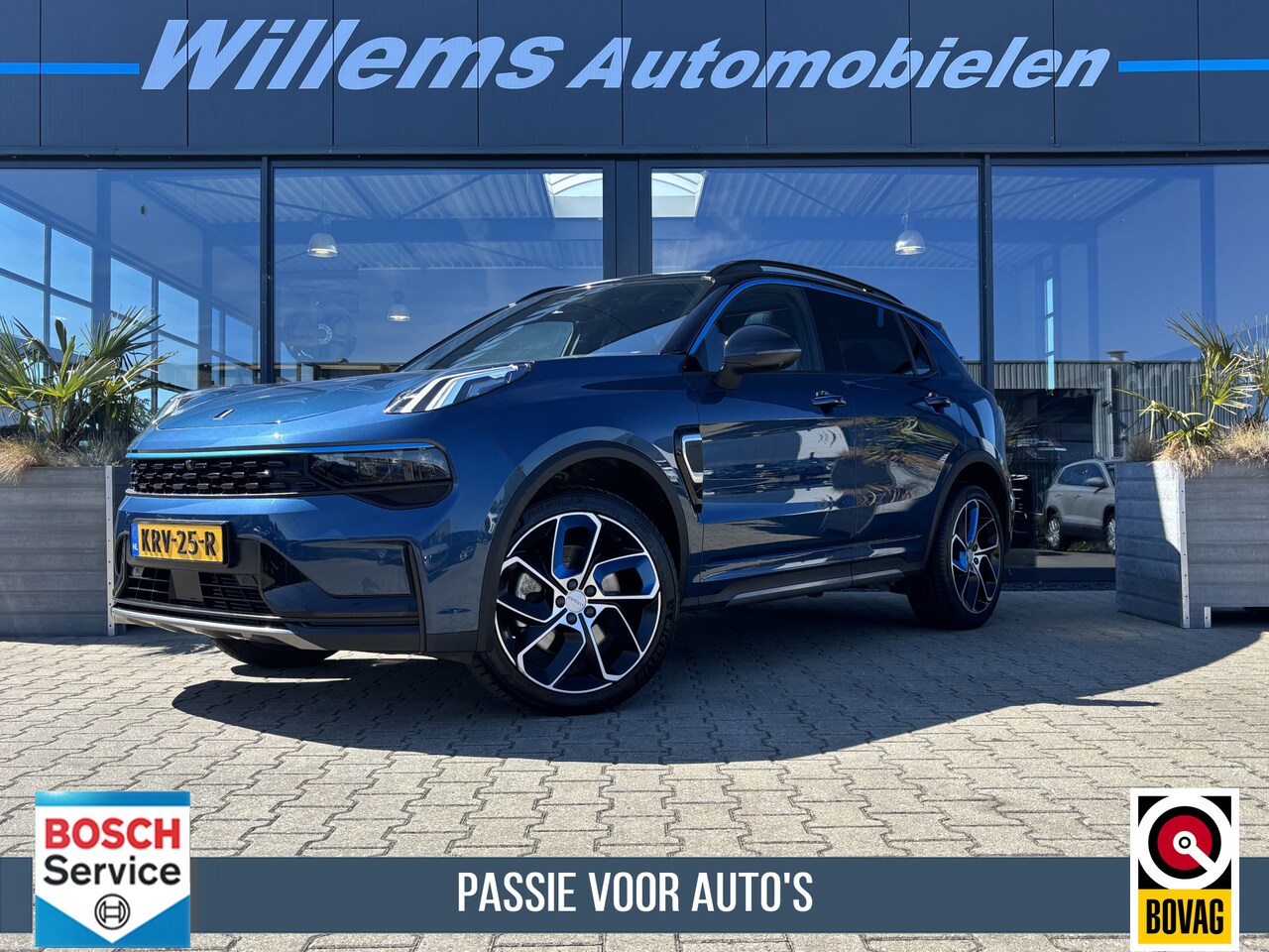 Lynk & Co 01 - 1.5 Zwarte Hemel, App-Connect, 360' Camera & Panoramadak Verkoopprijs = Inclusief Trekhaak - AutoWereld.nl