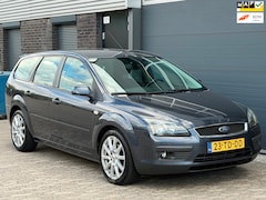 Ford Focus Wagon - 1.6-16V Futura CLIMA CRUISE TREKHAAK APK