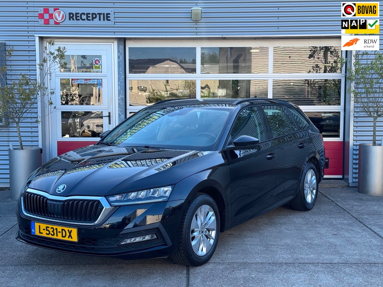 Skoda Octavia Combi - 1.0 e-TSI Business Edition / Automaat / Carplay / Elek-klep / Org Ned - AutoWereld.nl