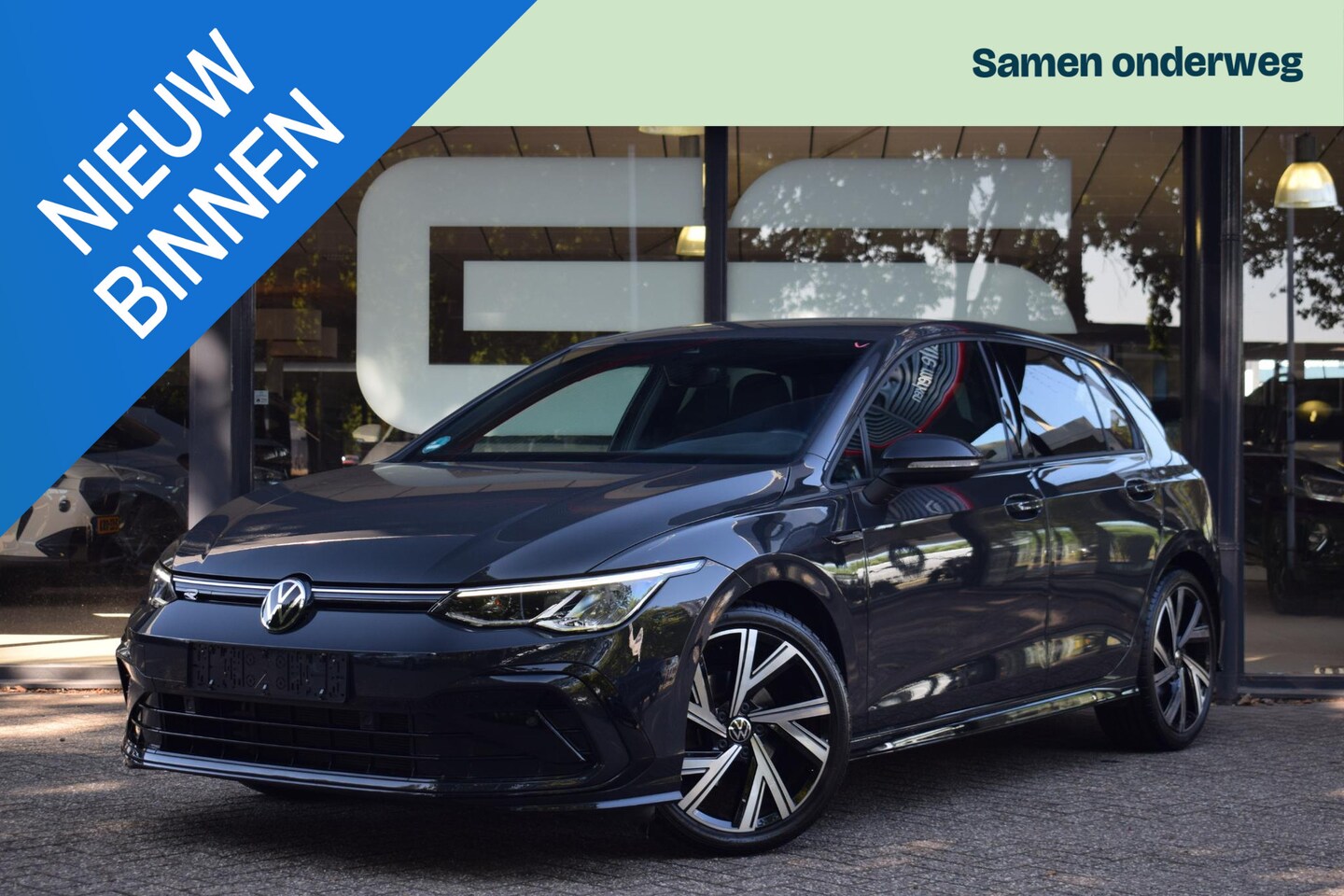 Volkswagen Golf - 1.5 eTSI R-Line DSG CARPLAY|ADAPTIVE|SFEER|1EIG - AutoWereld.nl
