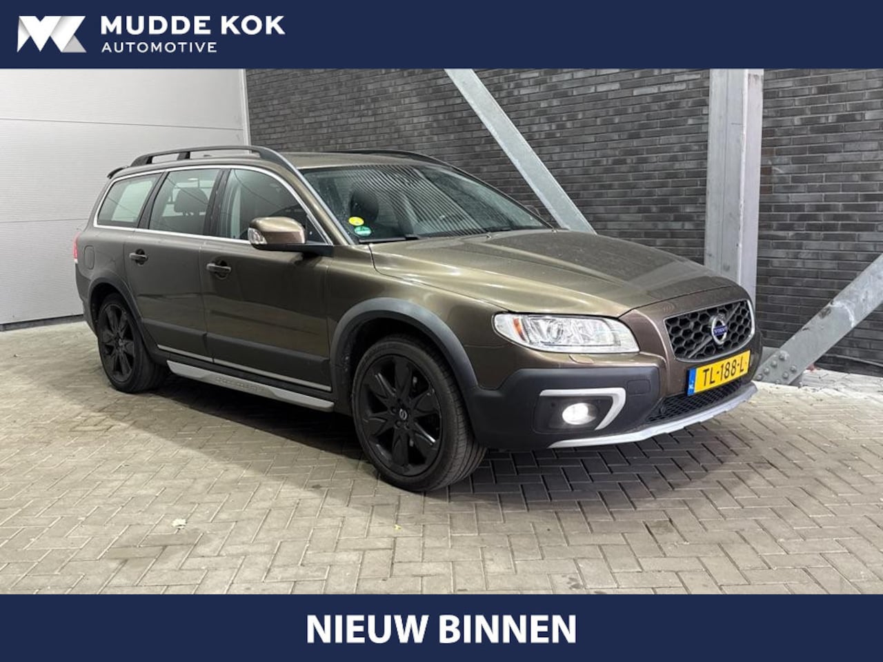 Volvo XC70 - 2.4 D4 Polar+ | Schuifdak | Trekhaak | Memory | Standkachel | Verwarmde Voorruit | Navigat - AutoWereld.nl