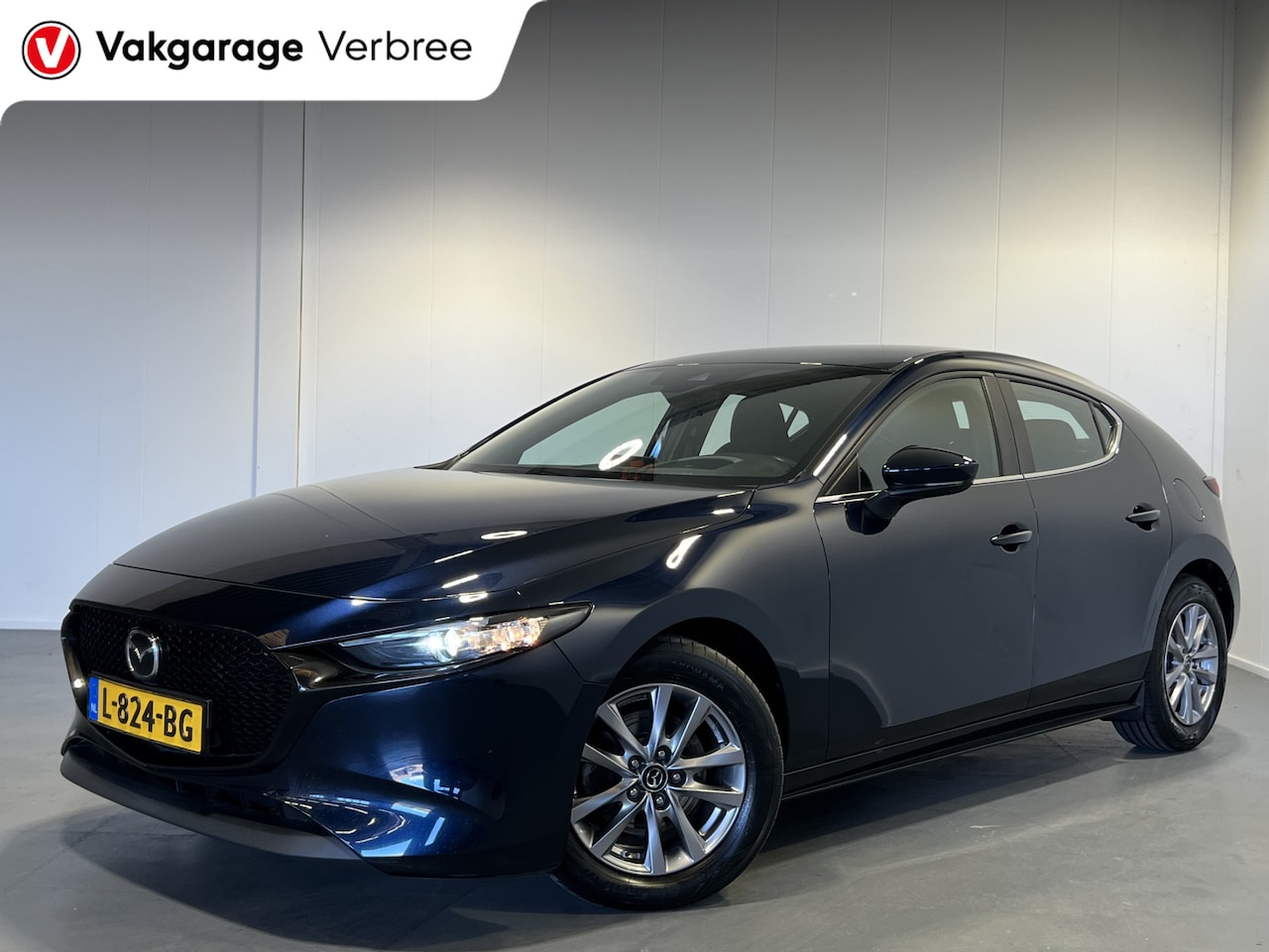 Mazda 3 - 2.0 e-SkyActiv-X M Hybrid 186 | Navigatie/Android/Apple Carplay | LM Velgen 16" | Cruise C - AutoWereld.nl