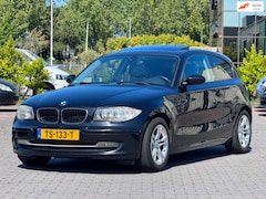 BMW 1-serie - 116i High Executive | Schuifdak | Parkeersensoren | Navigatie | Stoelverwarming | Cruise c