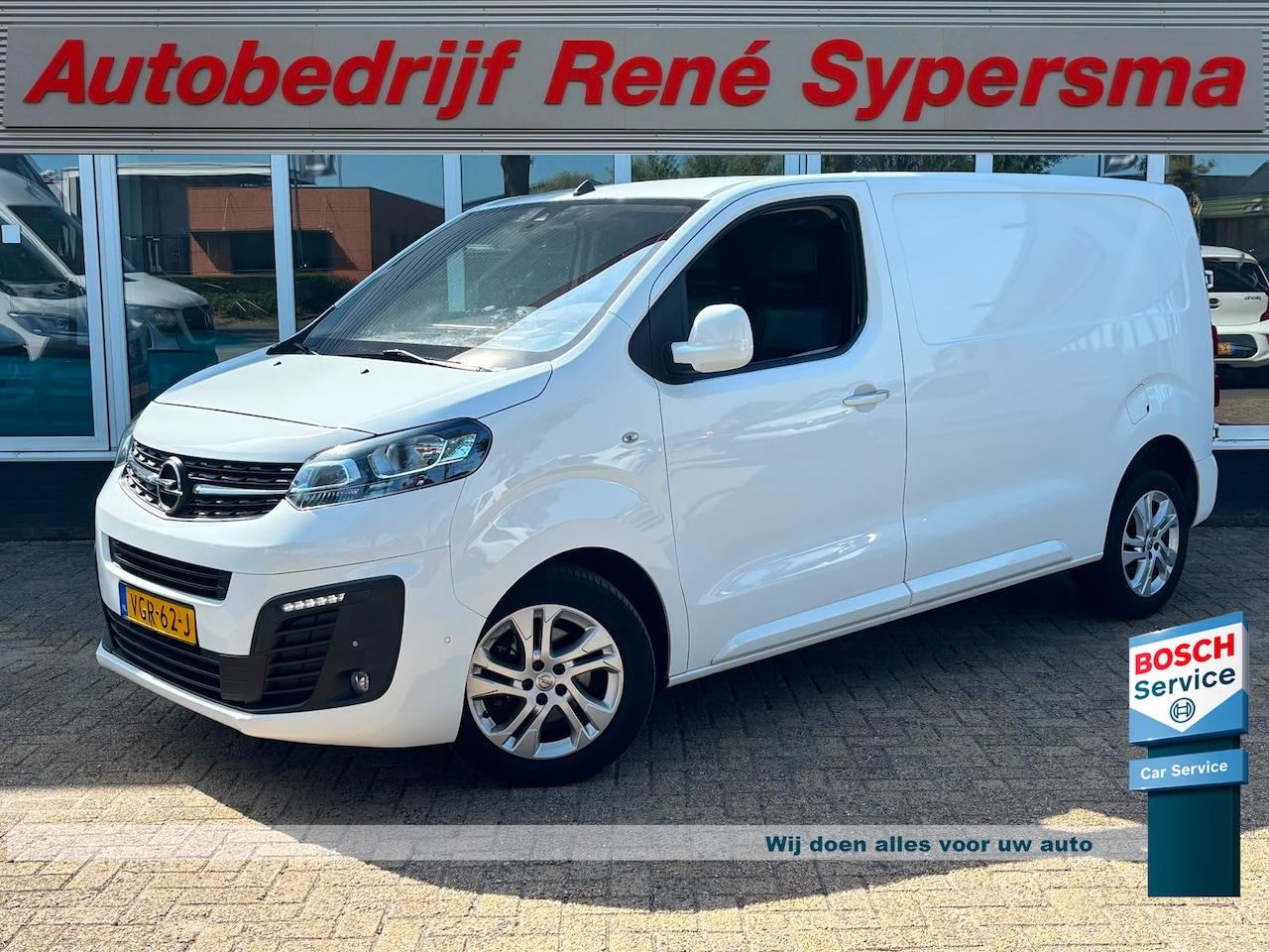 Opel Vivaro - 2.0 CDTI L3H1 Innovation | Automaat | 360 Camera | 3 Zitplaatsen | Apple Carplay - AutoWereld.nl