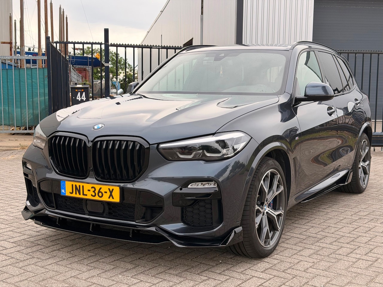 BMW X5 - XDrive45e High Executive M-Pakket Pano Navi Camera Voll - AutoWereld.nl
