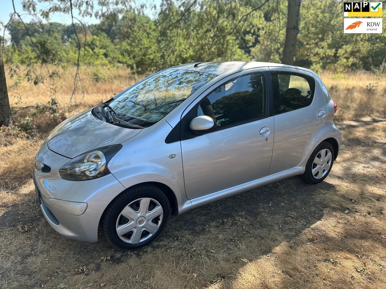 Toyota Aygo - 1.0-12V apk t/m18-08-2027 - AutoWereld.nl