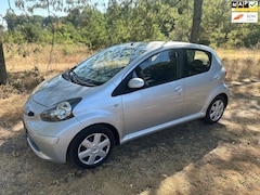 Toyota Aygo - 1.0-12V apk t/m18-08-2027