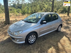 Peugeot 206 - 1.4 Génération apk t/m11-08-2027