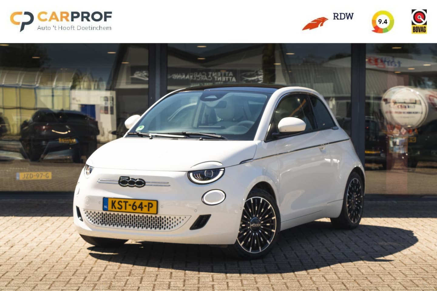 Fiat 500e - La Prima by Bochelli PANO / JBL / LEDER / ACC - AutoWereld.nl